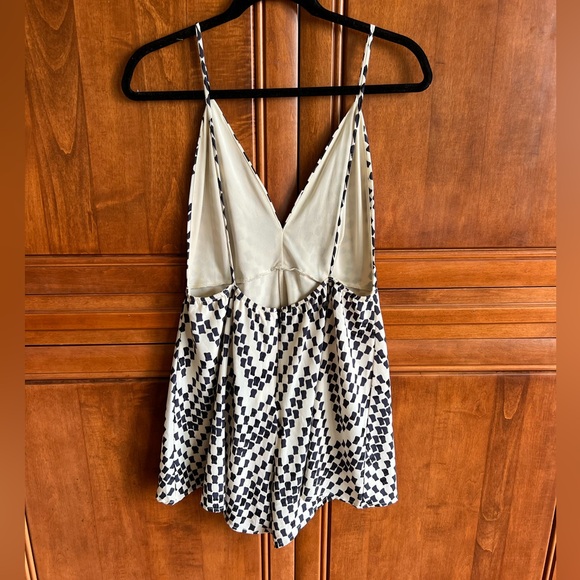 Patterned romper - Picture 2 of 5